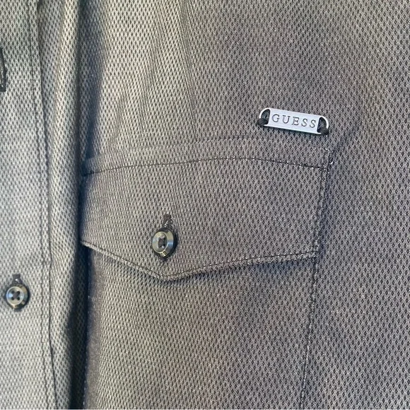 *New* Guess M/F Dobby 2 Pckt Shirt - Picture 13 of 13